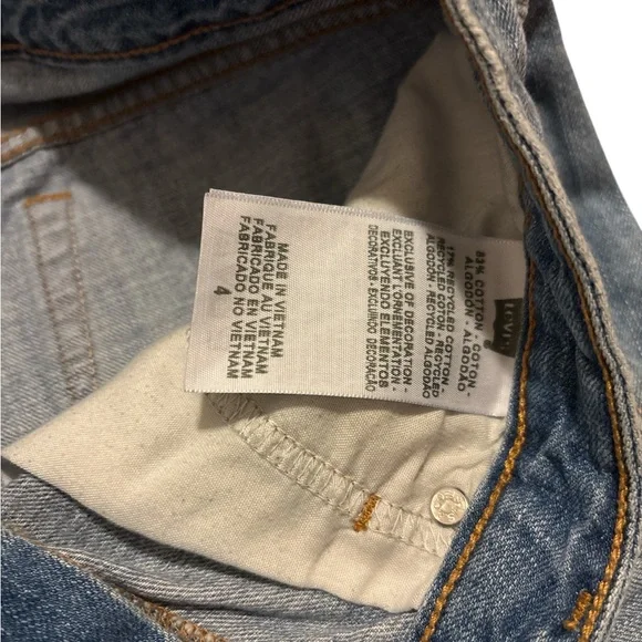 Levi's Blue Denim Women's Shorts - Picture 4 of 7